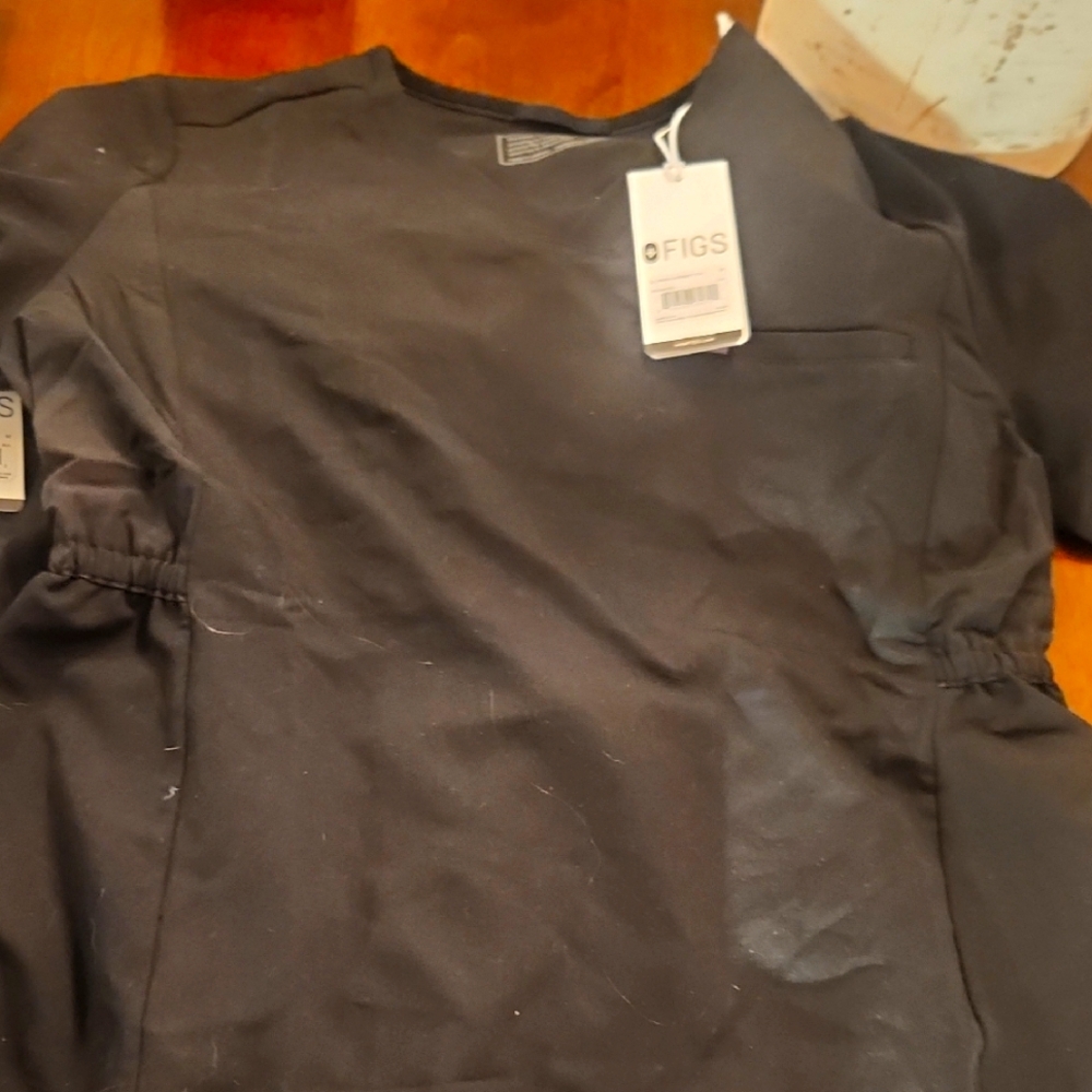 FIGS Womens Black Shirt